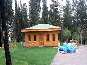Villa İçi Bahçe Ahşap Kamelya Dekorasyon Firması