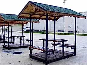 Bahçe dekorasyonunda ferforje pergola ve çardaklar